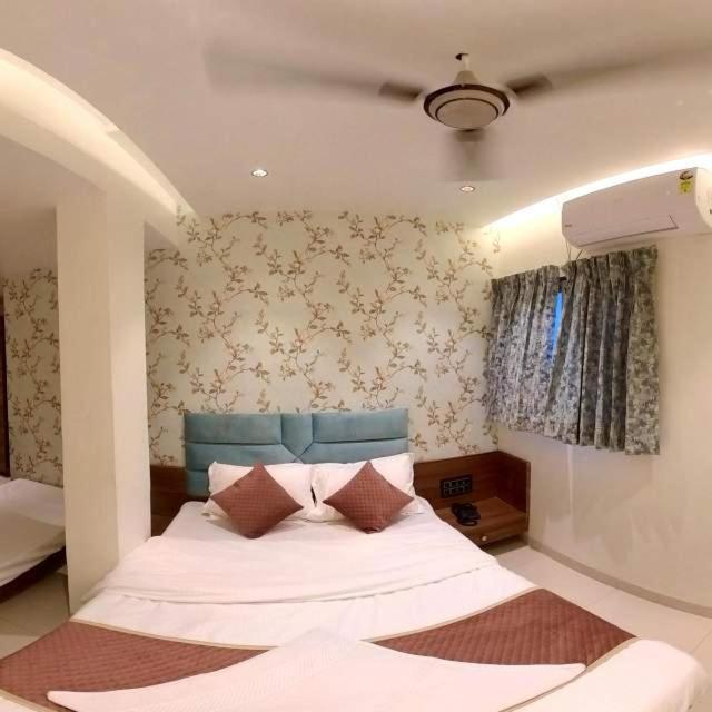 Hotel India Gate Narhe, Пюн Екстериор снимка