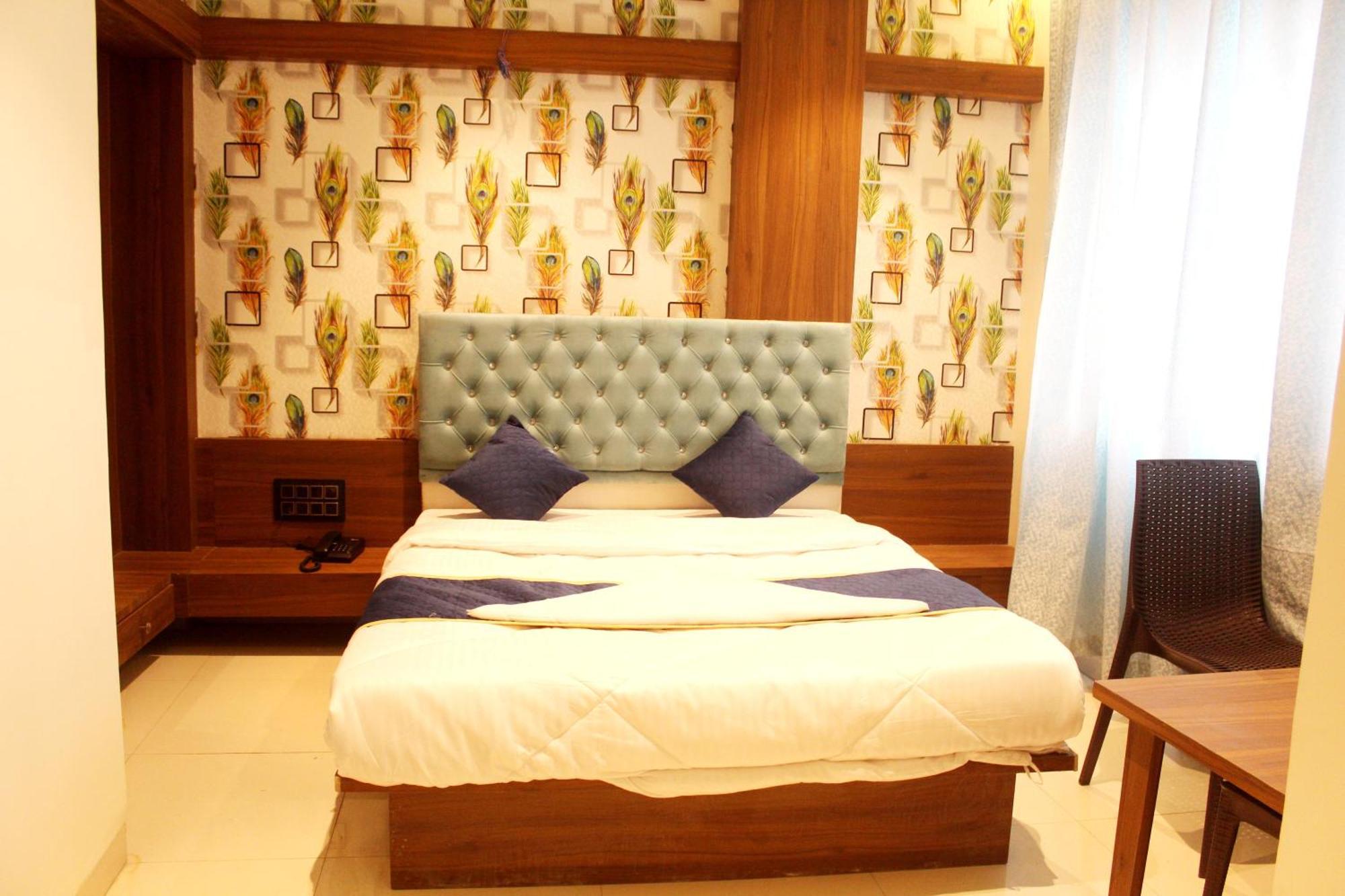 Hotel India Gate Narhe, Пюн Екстериор снимка