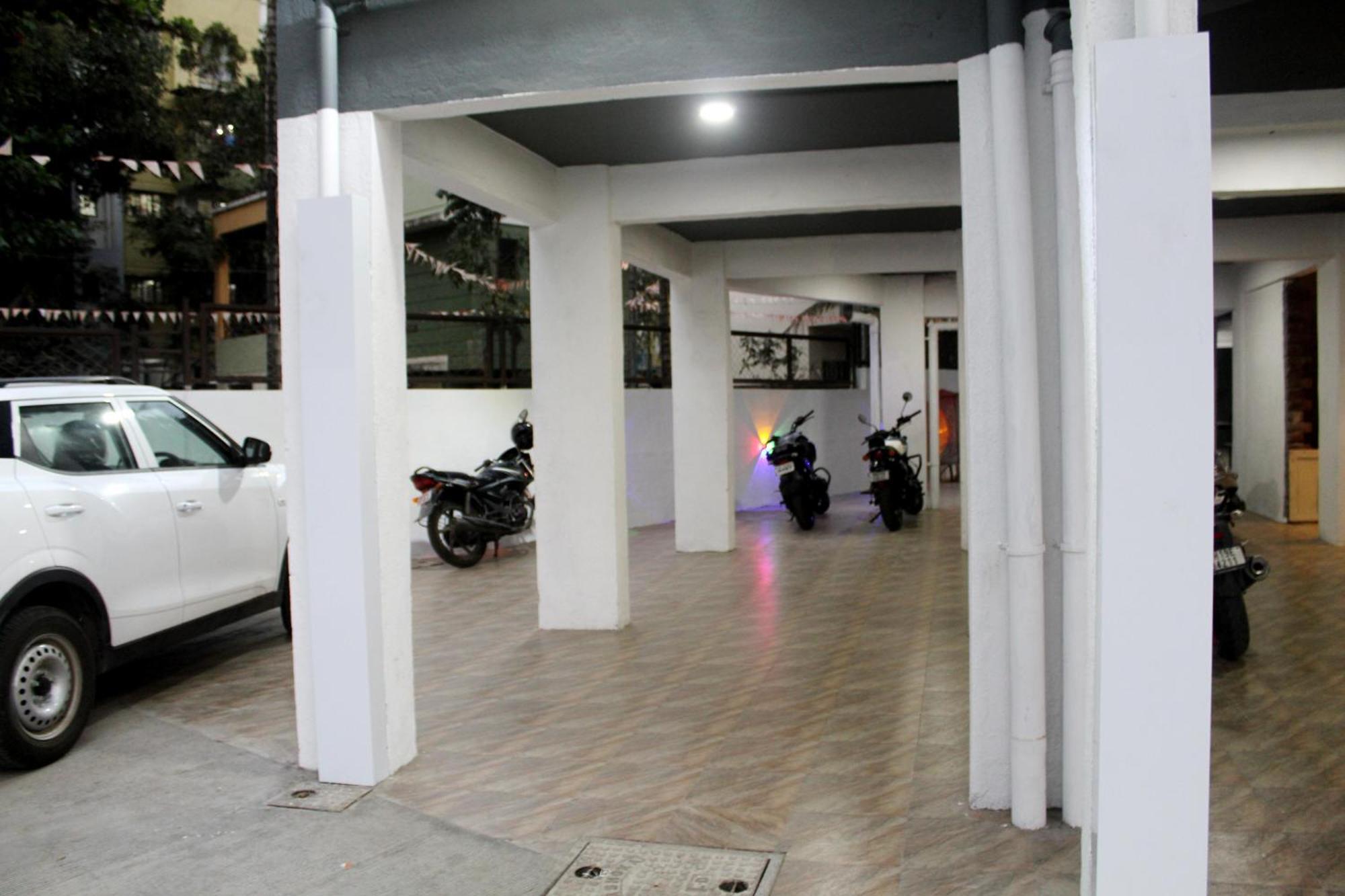 Hotel India Gate Narhe, Пюн Екстериор снимка