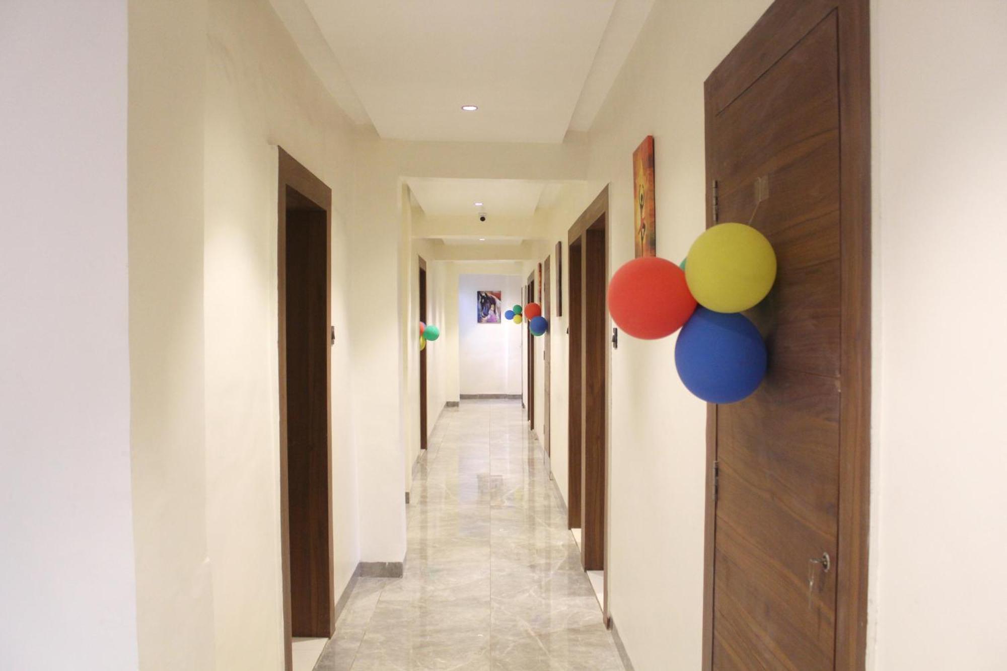 Hotel India Gate Narhe, Пюн Екстериор снимка