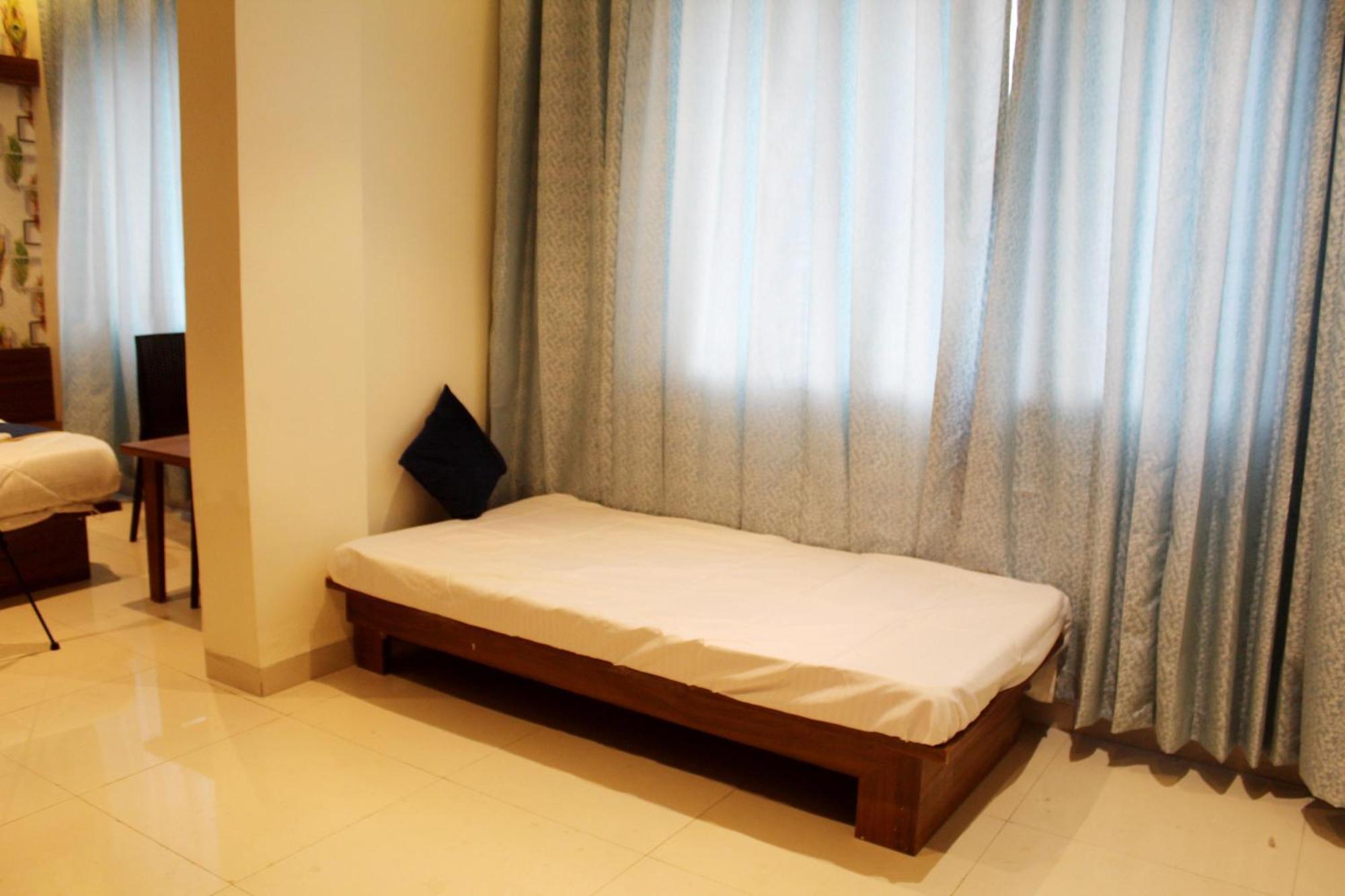 Hotel India Gate Narhe, Пюн Екстериор снимка